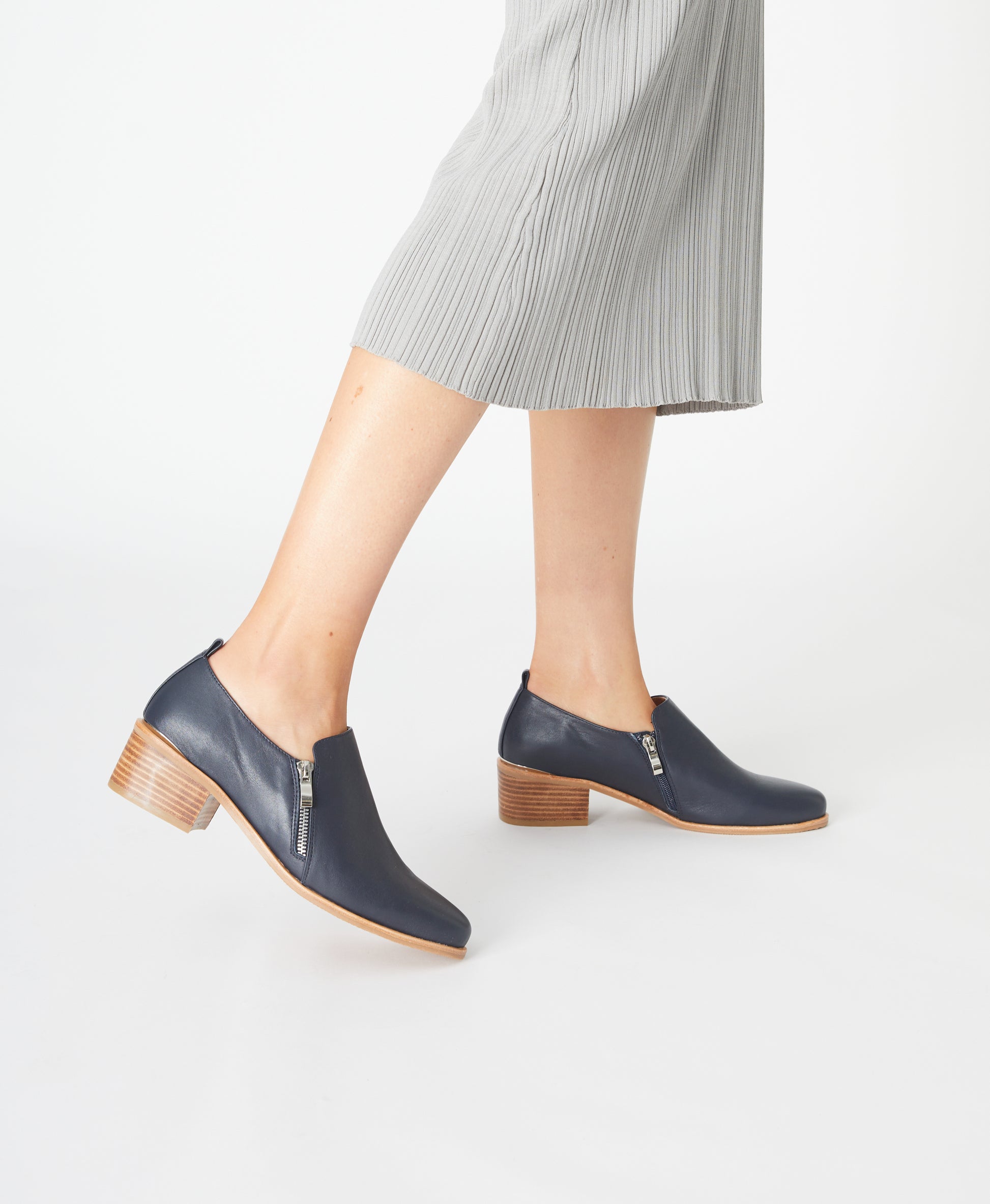 Dash Flat - - Merchant 1948