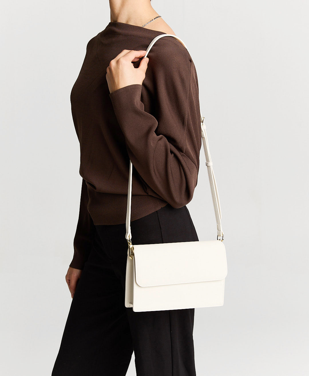Jolie Handbag - - Merchant 1948