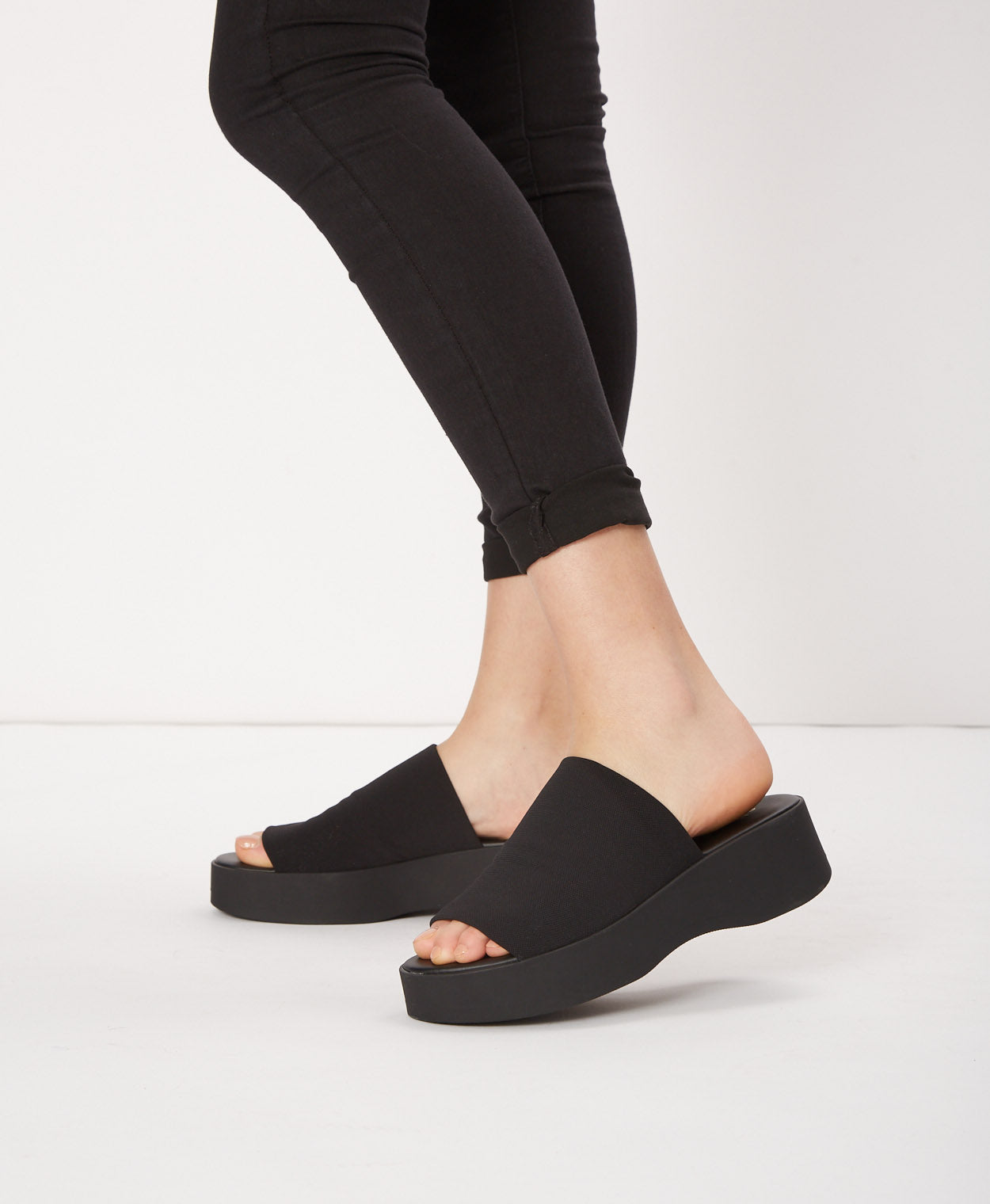 Lotti slide - Slides | Womens Shoes - Merchant 1948