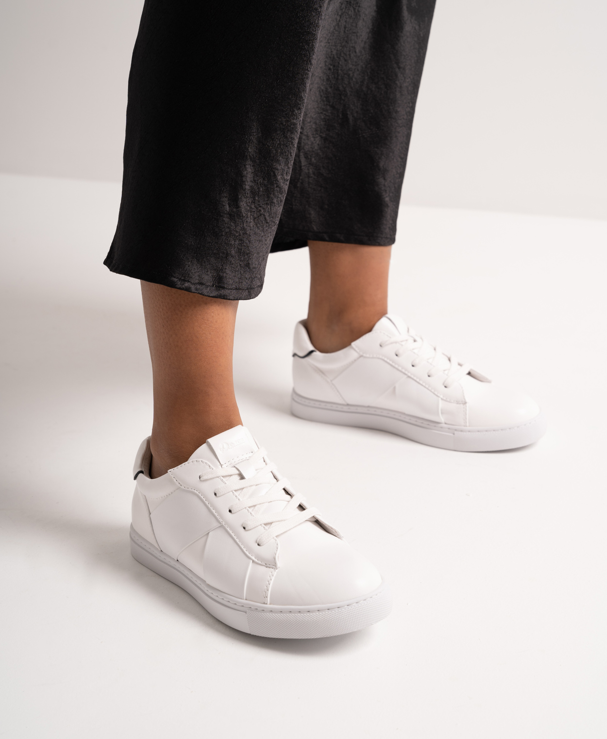 Women's Classic Slip On | Slip On Sneakers | Vans NZ
